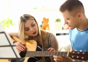 3 Ayda Gitar Öğrenilir mi?