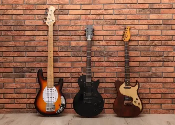 Gitar Kaça Ayrılır? Gitar Bölümleri ve Çeşitleri Nelerdir?