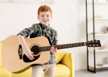 Gitara Ne Zaman Başlanır? – Gitar Öğrenme Yaşı Kaçtır?