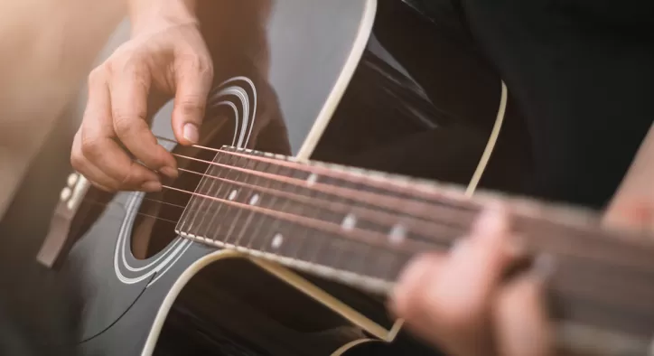 Klasik Gitarın Tarihçesi – İlk Gitarı Kim Buldu?