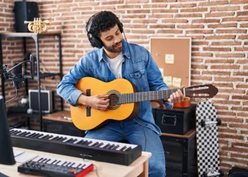 Kimler Gitar Çalabilir?