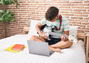 Uzaktan Müzik Eğitimi Olur mu?