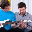 Elektro Gitara Klasik Gitardan mı Başlamalıyım? Elektro Gitara Başlamanın Yaşı Var mı?