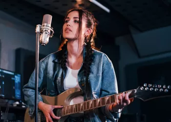 En İyi Bass Gitar Markaları  - Bass Gitar Önerileri ile Bass Gitar Seçmek