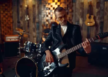 Gitaristler Ne Kadar Kazanır? Gitarist Maaşı ve Ücretleri Nasıl Olmalı?