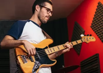Bas Gitar Kaç Telli Olmalı? Başlangıç İçin En İdeal Seçenek
