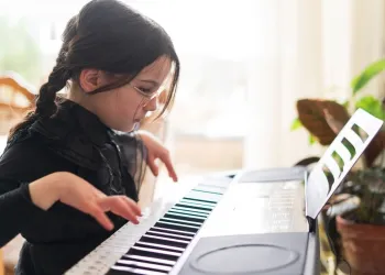 En İyi Piyano Kursu İstanbul - Hem Çocuklar Hem Yetişkinler Piyanoyu Öğreniyor!