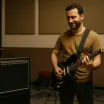 Gitarda Feedback Nedir? (İstenmeyen Gürültüden Müzikal Bir Silaha)
