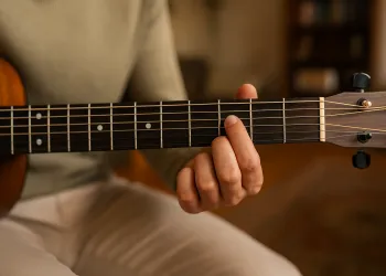 Gitarda Hammer-On Nedir ve Nasıl Yapılır? (Adım Adım Kılavuz)