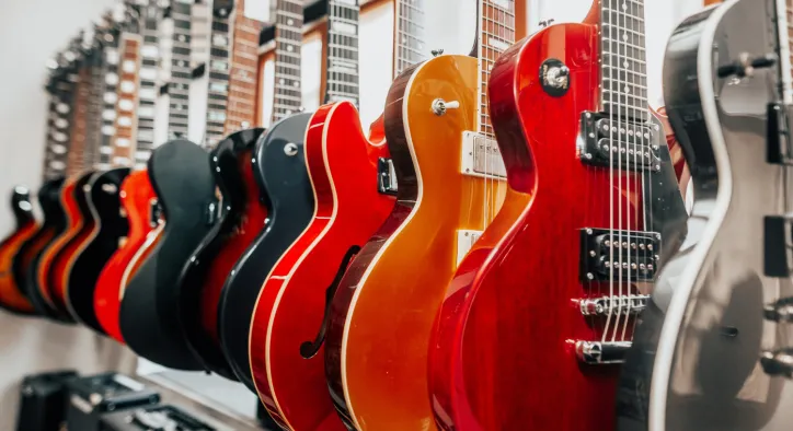 Hangi Gitar Markaları İyi? Seviyenize ve Bütçenize Göre En İyi Gitar Markaları (2025)