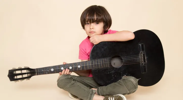 Evet, Herkes Gitar Çalabilir! Kendine Kanıtlamak İçin İlk Derse Başla!