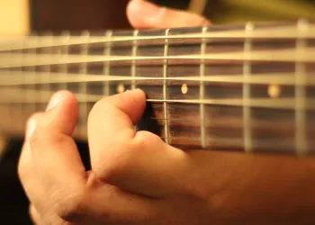 Tırnaksız Gitar Çalın! Efsanelerin Tekniğini (Fingerstyle) Öğrenin!