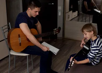 Birebir Gitar Eğitimi: Hızlı Gelişim İçin Kişisel Yol Haritanız