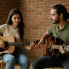 Pratik Gitar Çalma Dersi: Konuşmayı Değil, Çalmayı Öğrenin